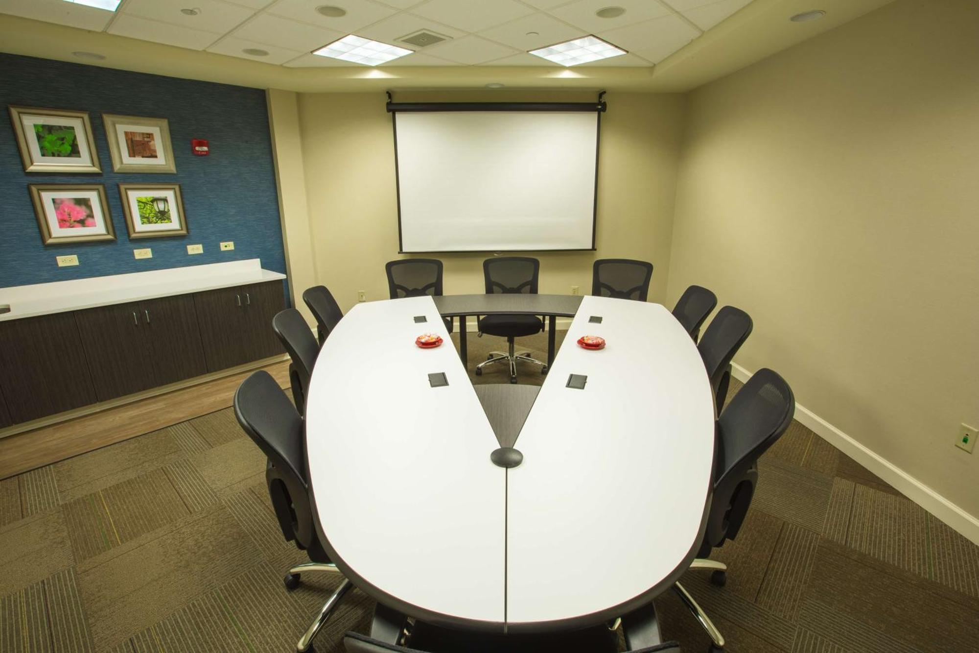 Hilton Garden Inn סטייט קולג' מראה חיצוני תמונה