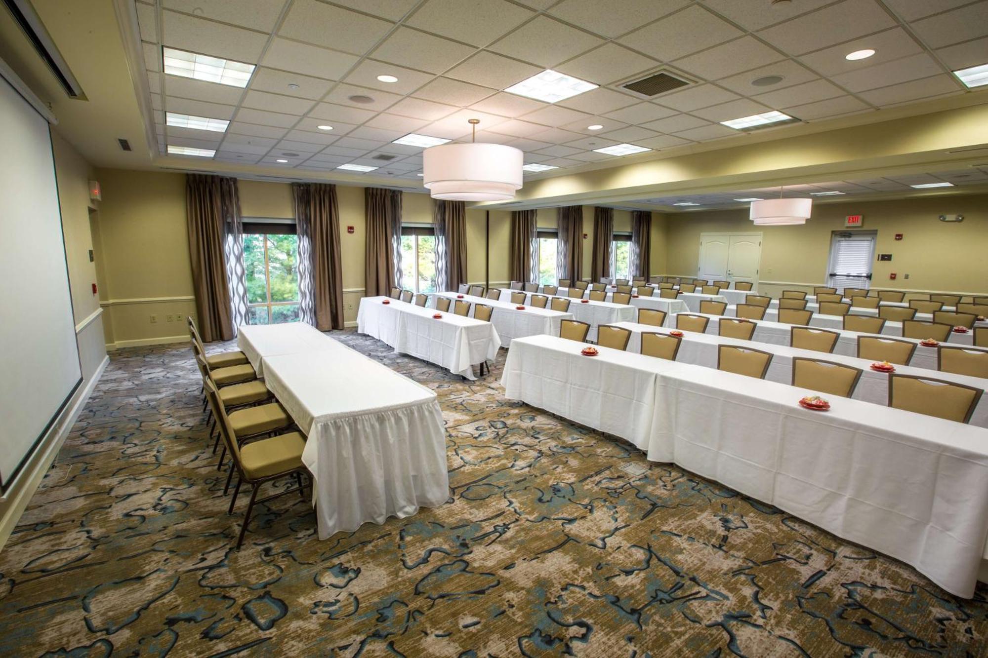 Hilton Garden Inn סטייט קולג' מראה חיצוני תמונה