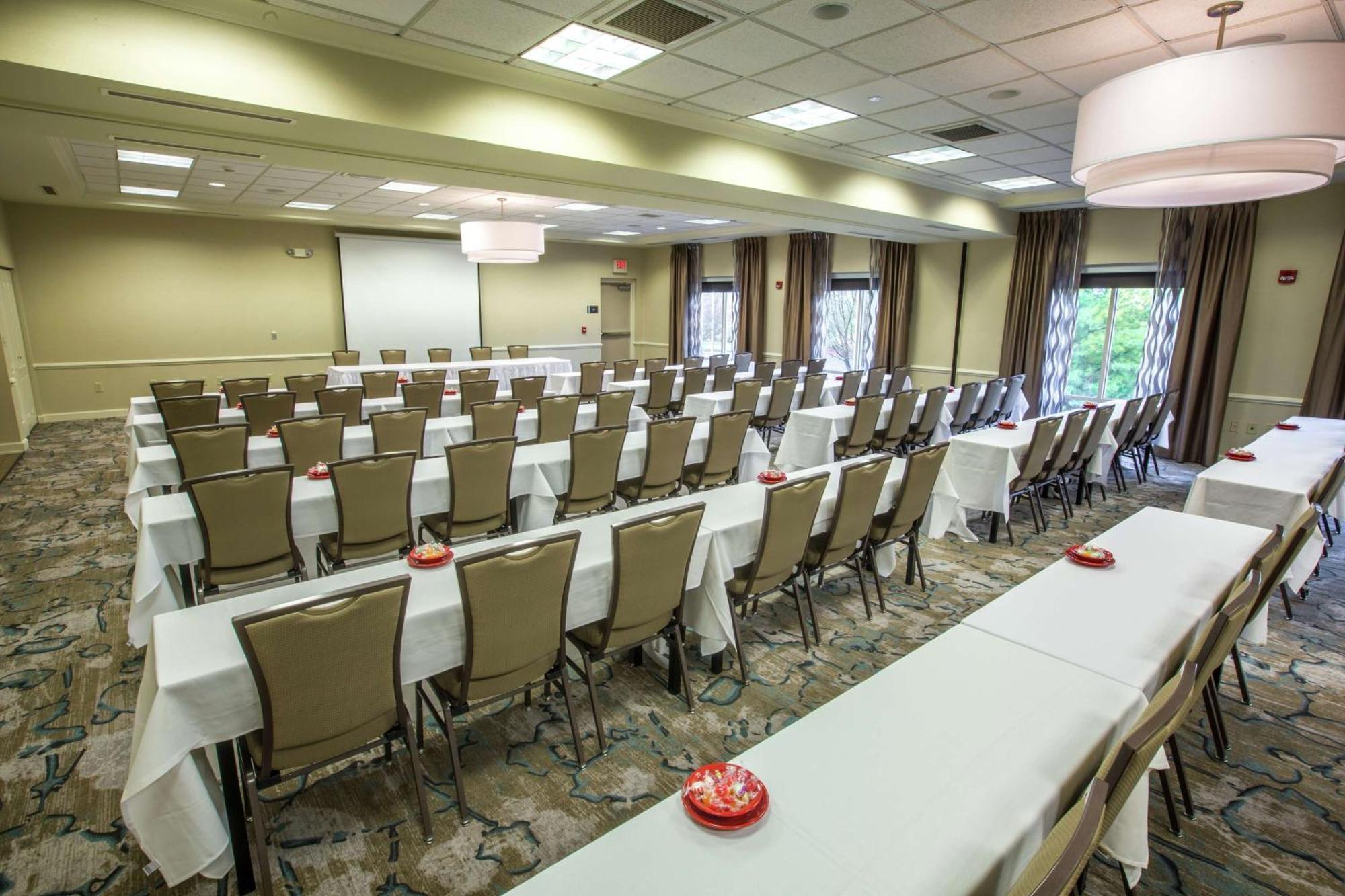 Hilton Garden Inn סטייט קולג' מראה חיצוני תמונה