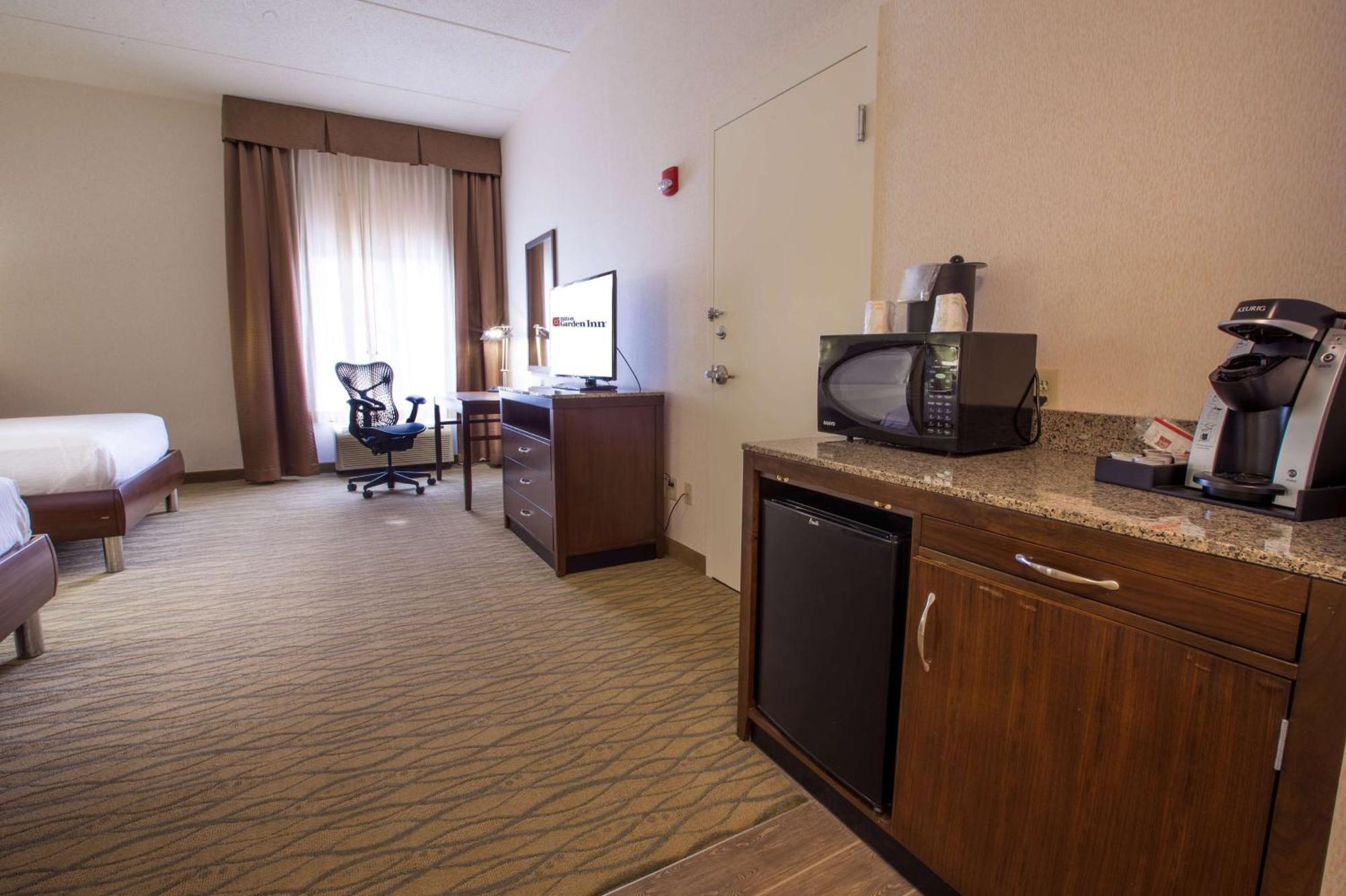 Hilton Garden Inn סטייט קולג' מראה חיצוני תמונה